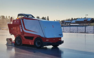 Järvenpään kaupunki hankki Suomen ensimmäisen ison Engo IceLion -sähkökäyttöisen jäänhoitokoneen ulkojäille.